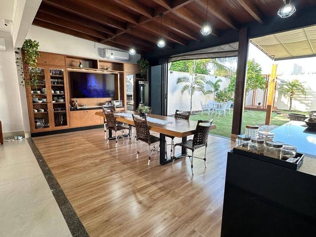 Casa com 374m² 4 quartos e 1 banheiro, à venda, no bairro Jardim Paraíso lll em Sinop