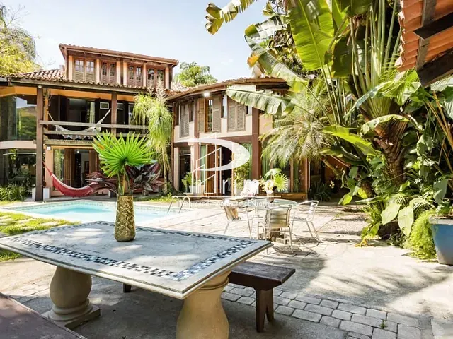 Casa com 750m² 8 quartos e 6 banheiros, à venda, no bairro Joá em Rio de Janeiro