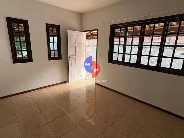 Casa 3 quartos e 3 banheiros, para alugar, no bairro Paiol em Guapimirim