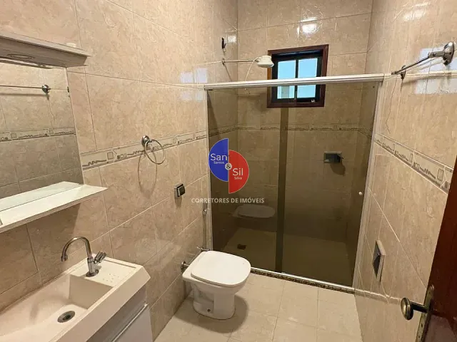 Casa 3 quartos e 3 banheiros, para alugar, no bairro Paiol em Guapimirim