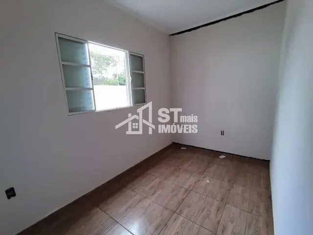 Casa com 160m² 3 quartos e 2 banheiros, à venda, no bairro Jardim Rio Negro em Andradas