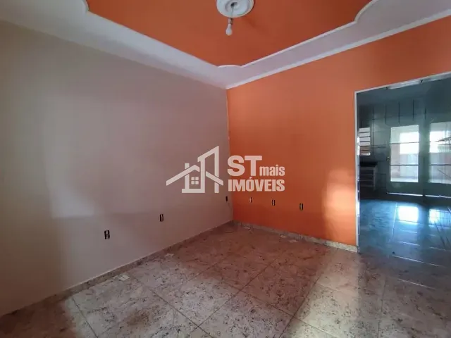 Casa com 160m² 3 quartos e 2 banheiros, à venda, no bairro Jardim Rio Negro em Andradas