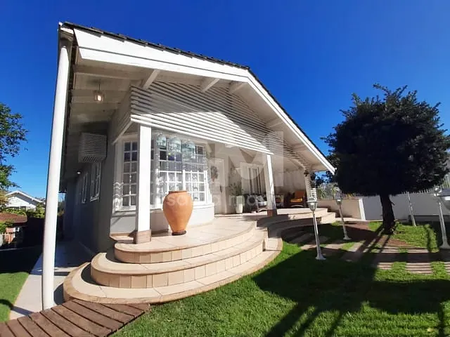 Casa com 565m² 5 quartos e 4 banheiros, à venda, no bairro Palmital em Chapecó