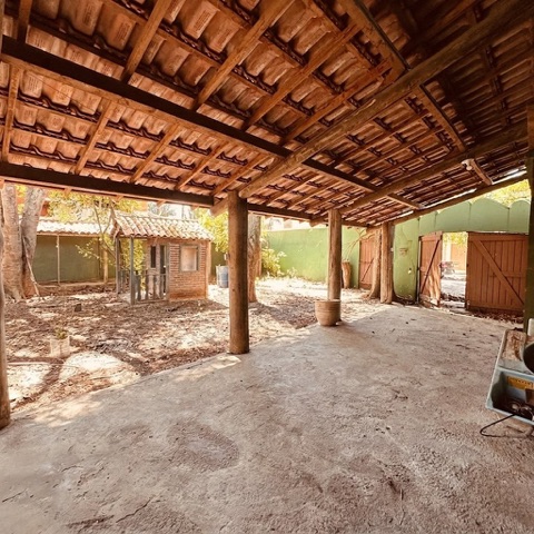 Casa com 513m² 2 quartos e 3 banheiros, à venda, no bairro Portinho em Cabo Frio
