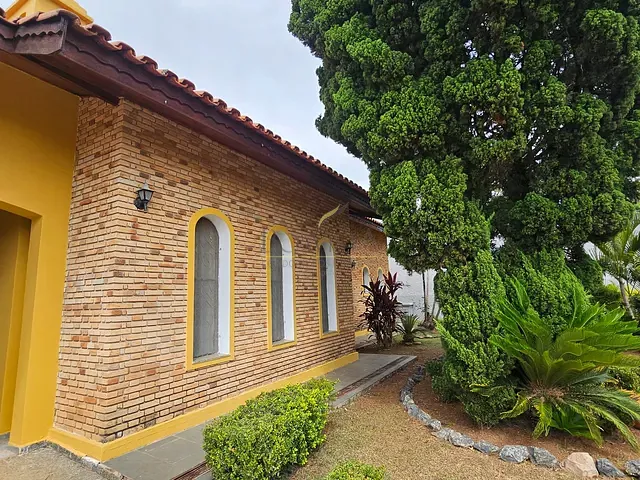Casa com 980m² 4 quartos e 4 banheiros, à venda, no bairro Vila Giglio em Atibaia
