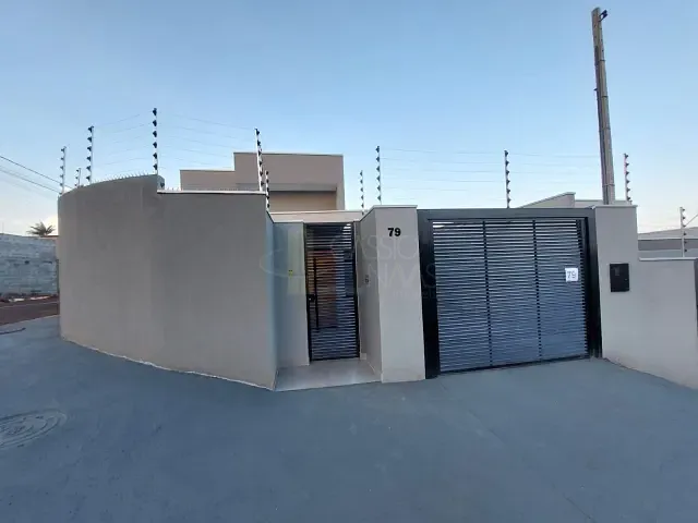 Casa com 172m² 2 quartos e 1 banheiro, à venda, no bairro Residêncial Joaquim Vicente de Castro em Apucarana