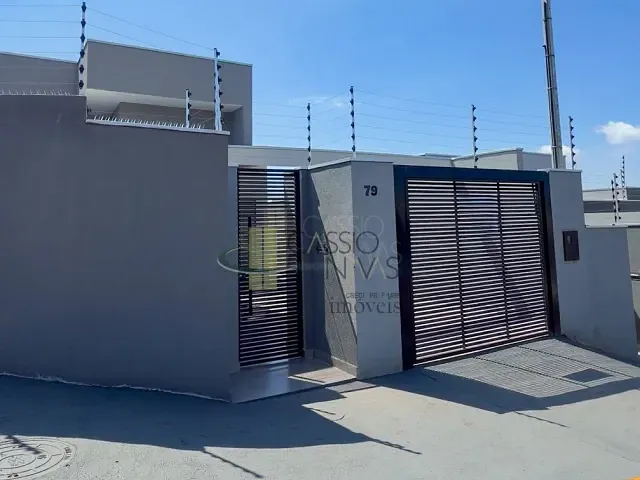 Casa com 172m² 2 quartos e 1 banheiro, à venda, no bairro Residêncial Joaquim Vicente de Castro em Apucarana