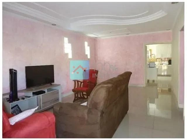 Casa com 340m² 5 quartos e 4 banheiros, à venda, no bairro Cidade Nova Jacareí em Jacareí