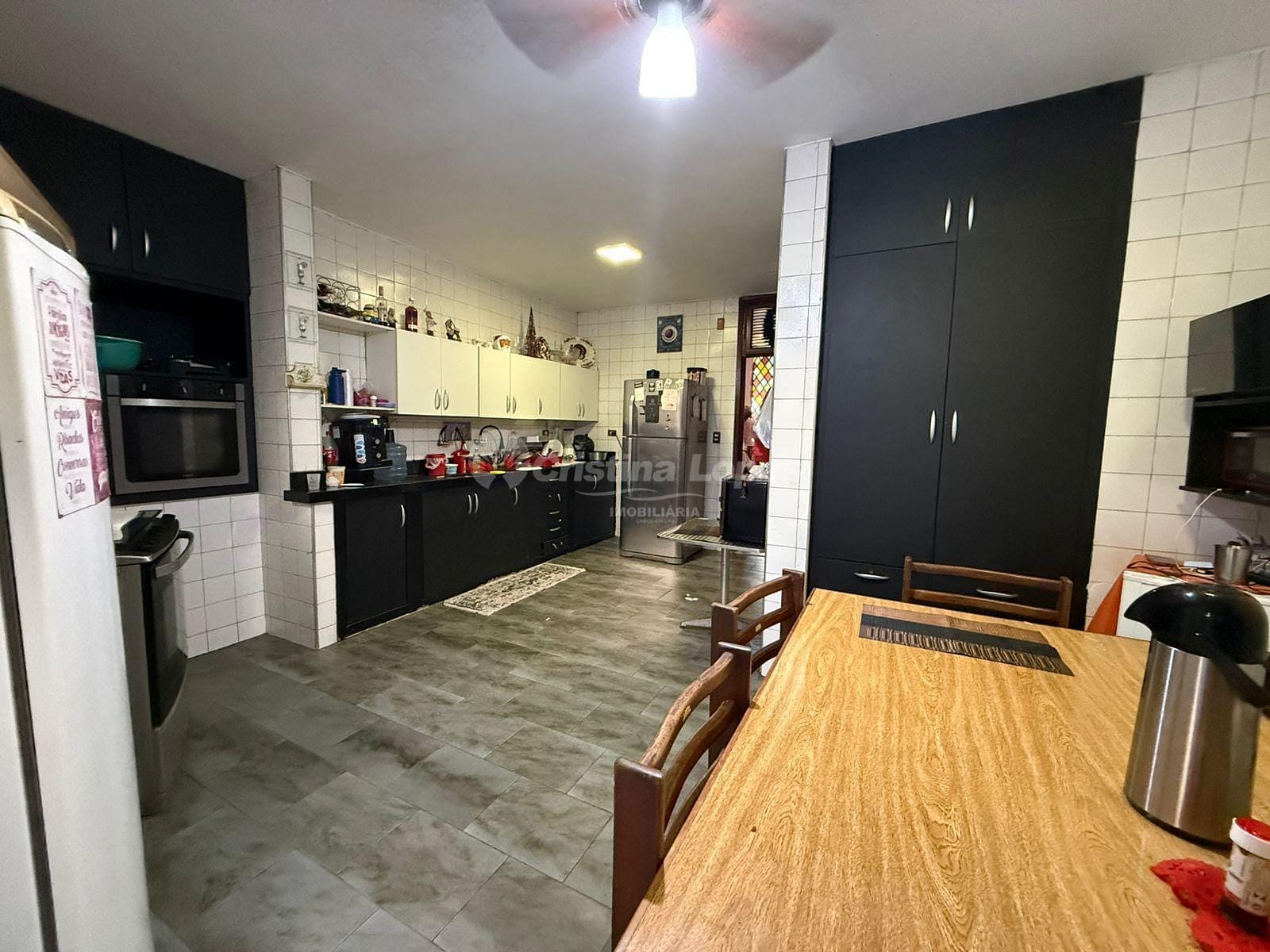 Casa, 9 quartos, 233 m² - Foto 6