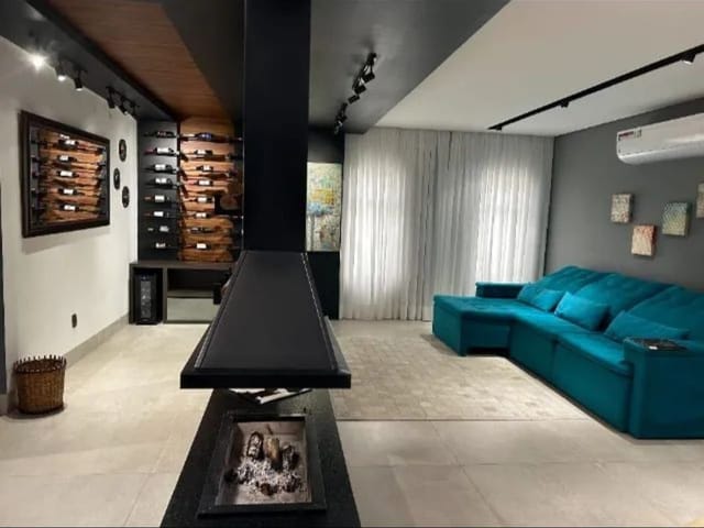 Casa com 900m² 6 quartos e 8 banheiros, à venda, no bairro Condomínio Reserva do Paratehy em São José dos Campos