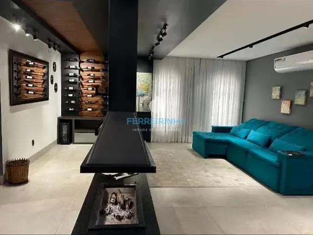 Casa com 900m² 6 quartos e 8 banheiros, à venda, no bairro Condomínio Reserva do Paratehy em São José dos Campos
