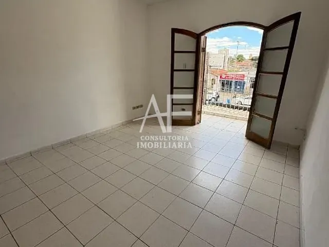 Casa com 120m² 2 quartos e 2 banheiros, para alugar, no bairro Chácara do Visconde em Taubaté