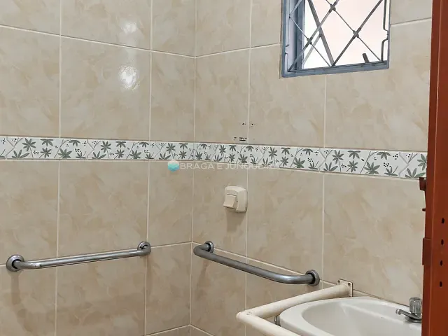 Casa com 200m² 2 quartos e 2 banheiros, à venda, no bairro Parque das Aroeiras em São José do Rio Preto