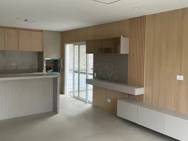 Casa com 176m² 3 quartos e 3 banheiros, à venda, no bairro Jardim Portal do Lago em Apucarana