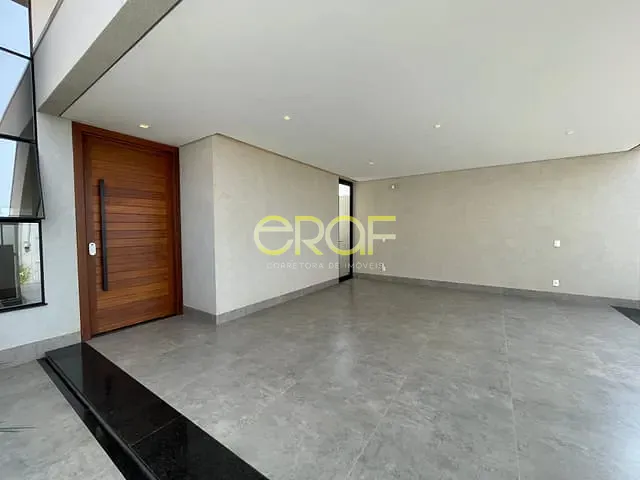 Casa com 280m² 3 quartos e 3 banheiros, à venda, no bairro Parque Lago em Formosa