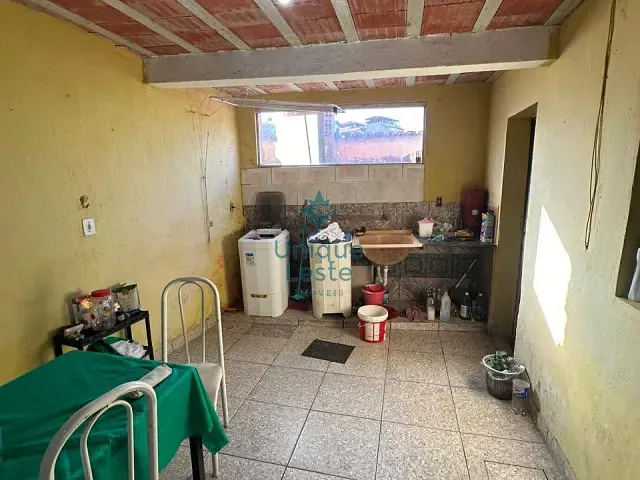Casa 6 quartos e 3 banheiros, à venda, no bairro Nova Vista em Sabará