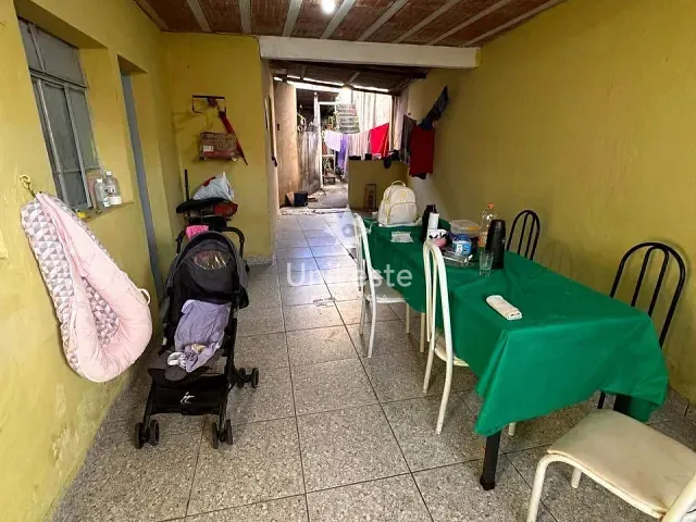 Casa 6 quartos e 3 banheiros, à venda, no bairro Nova Vista em Sabará