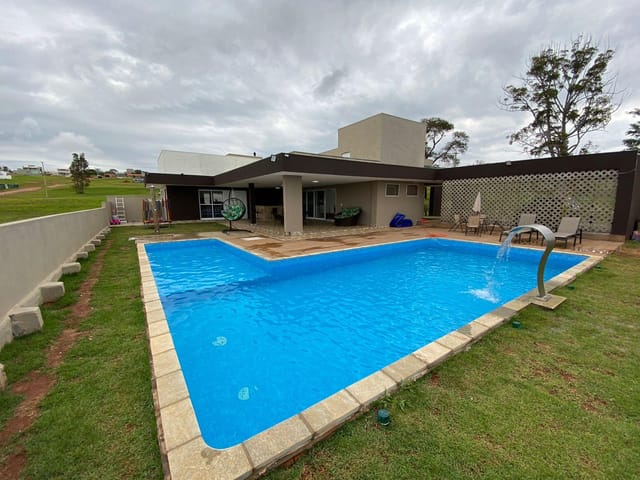 Casa com 289m² 3 quartos e 4 banheiros, à venda, no bairro Riviera de Santa Cristina Xlll em Paranapanema
