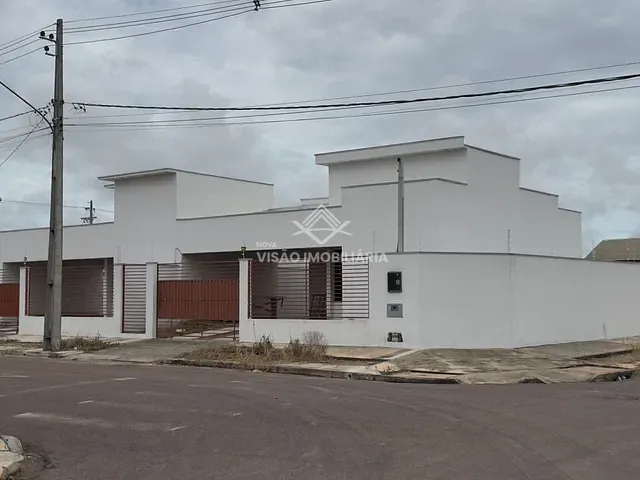 Casa 3 quartos e 2 banheiros, à venda, no bairro Jardim Copacabana em Sinop