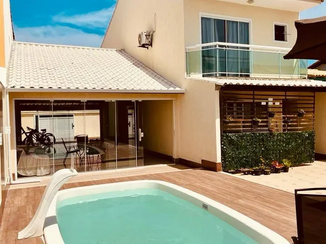 Casa com 300m² 4 quartos e 4 banheiros, à venda, no bairro Ogiva em Cabo Frio