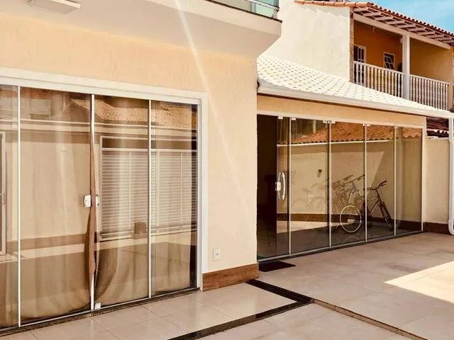 Casa com 300m² 4 quartos e 4 banheiros, à venda, no bairro Ogiva em Cabo Frio