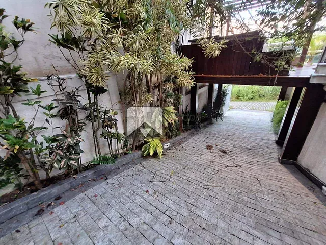 Casa 4 quartos e 2 banheiros, para alugar, no bairro Maravista em Niterói