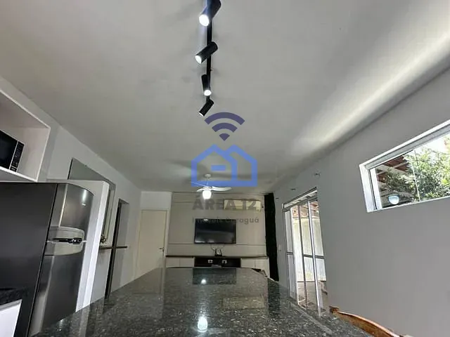 Casa com 360m² 3 quartos e 1 banheiro, à venda, no bairro Massaguaçu em Caraguatatuba