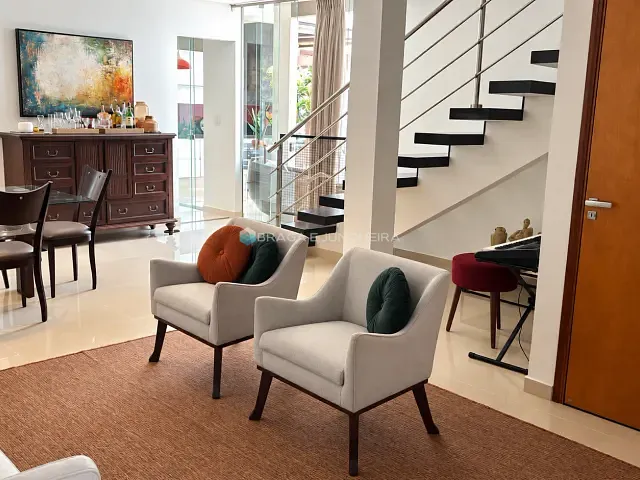 Casa com 292m² 4 quartos e 5 banheiros, à venda, no bairro Loteamento Village Mirassol II em Mirassol
