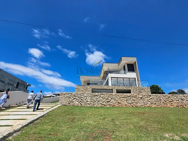 Casa 3 quartos e 3 banheiros, à venda, no bairro Paiol Grande em Joanópolis