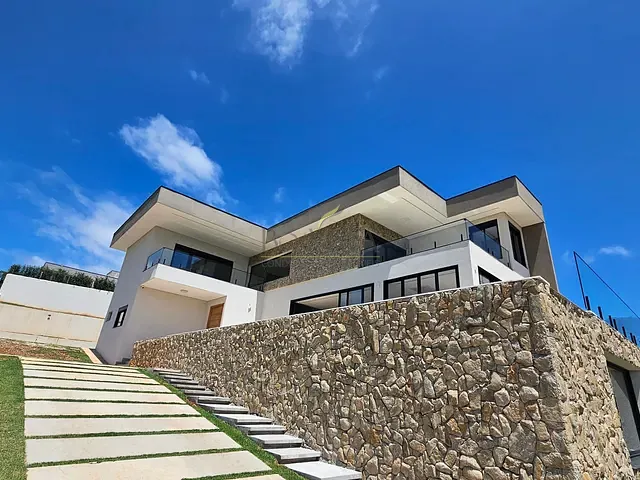 Casa 3 quartos e 3 banheiros, à venda, no bairro PAIOL GRANDE em Joanópolis