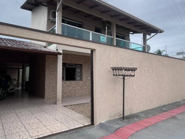 Casa 2 quartos e 2 banheiros, à venda, no bairro Murta em Itajaí