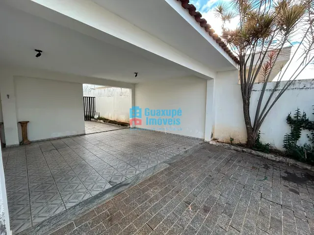 Casa com 260m² 2 quartos e 3 banheiros, à venda, no bairro Parque das Orquídeas em Guaxupé