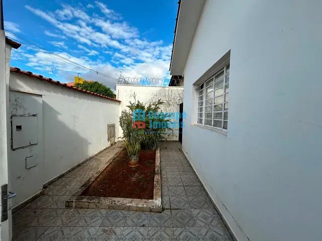 Casa com 260m² 2 quartos e 3 banheiros, à venda, no bairro Parque das Orquídeas em Guaxupé