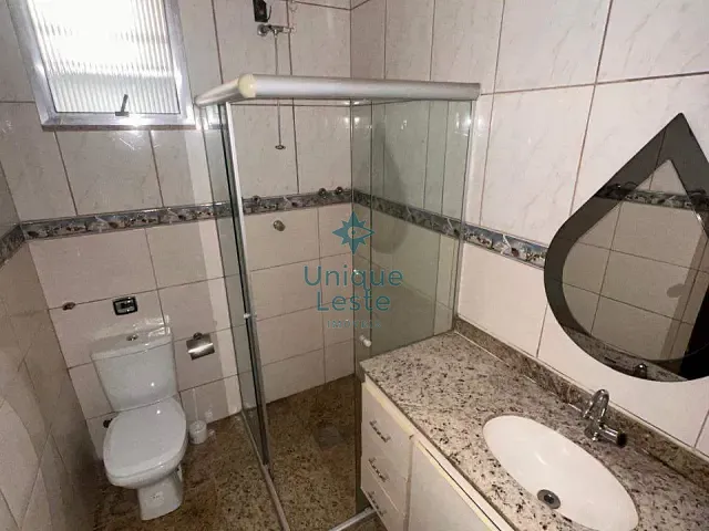 Casa 6 quartos e 3 banheiros, à venda, no bairro Santa Cruz em Belo Horizonte