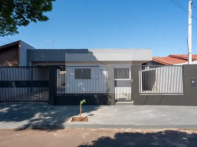 Casa com 300m² 3 quartos e 2 banheiros, à venda, no bairro Jardim Novo Horizonte em Rolândia