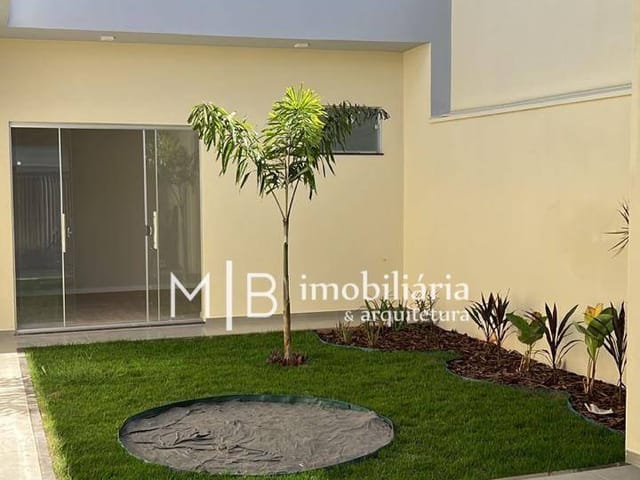 Casa 3 quartos e 3 banheiros, à venda, no bairro Santana em Lavras