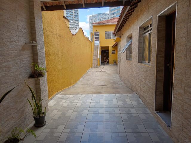 Casa com 298m² 5 quartos e 4 banheiros, à venda ou para alugar, no bairro Barra Funda em São Paulo