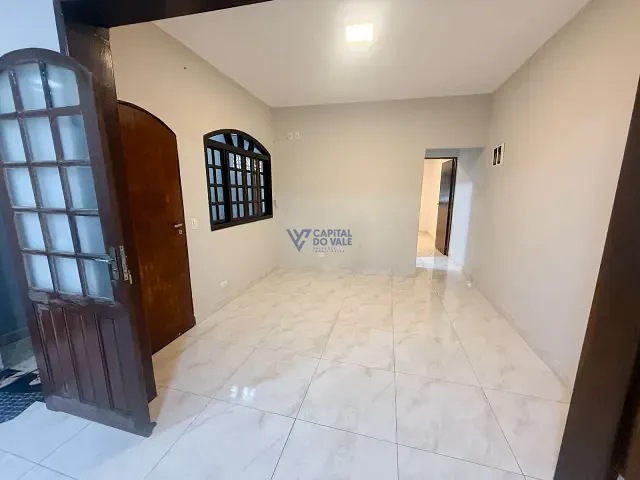 Casa 2 quartos e 1 banheiro, para alugar, no bairro Residencial União em São José dos Campos