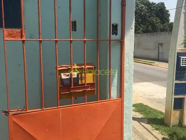 Casa com 300m², à venda, no bairro Aroeira em Aparecida