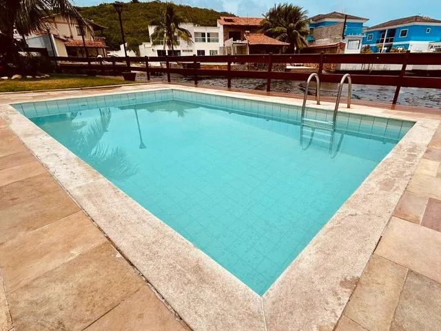 Casa com 71m² 2 quartos e 1 banheiro, à venda ou para alugar, no bairro Ogiva em Cabo Frio