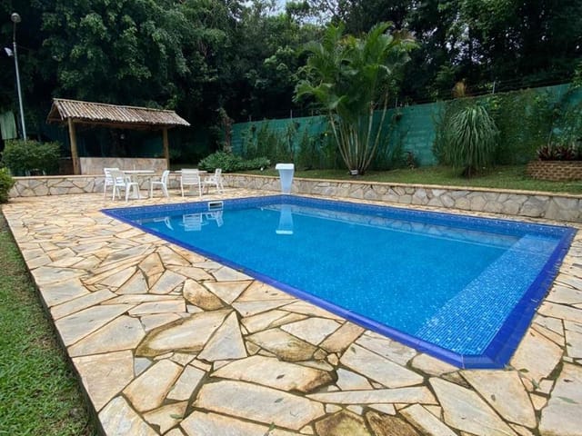 Casa com 1800m² 4 quartos e 5 banheiros, à venda, no bairro Agenor em Extrema
