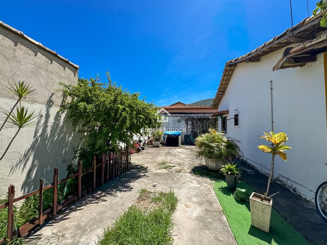 Casa 2 quartos e 2 banheiros, à venda, no bairro Praia de Itaipuaçu (Itaipuaçu) em Maricá