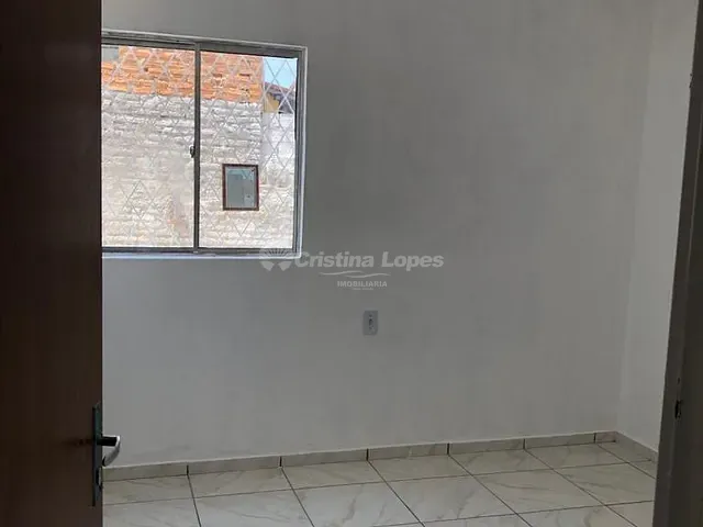 Casa com 200m² 3 quartos e 1 banheiro, à venda, no bairro Parque Piauí em Teresina