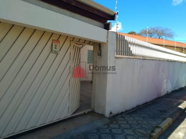 Casa com 330m², à venda, no bairro Centro em Taubaté