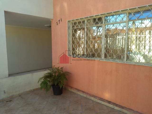 Casa com 330m², à venda, no bairro Centro em Taubaté