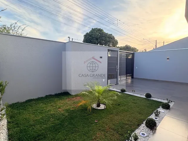 Casa com 180m² 3 quartos e 2 banheiros, à venda, no bairro Jardim Monte Carlo em Rolândia