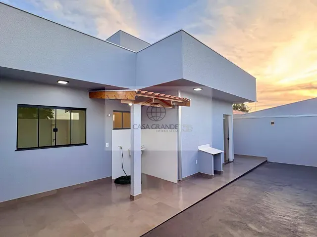 Casa com 180m² 3 quartos e 2 banheiros, à venda, no bairro Jardim Monte Carlo em Rolândia