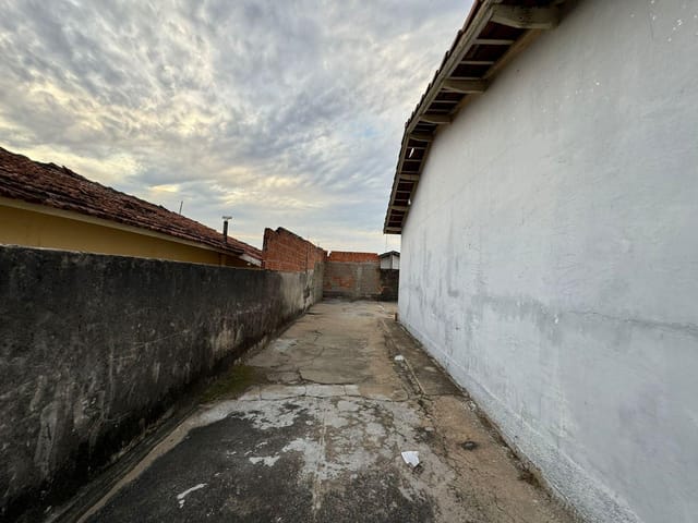 Casa 2 quartos e 1 banheiro, à venda, no bairro Conjunto Habitacional Parque Itajaí em Campinas