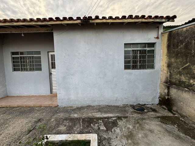 Casa 2 quartos e 1 banheiro, à venda, no bairro Conjunto Habitacional Parque Itajaí em Campinas