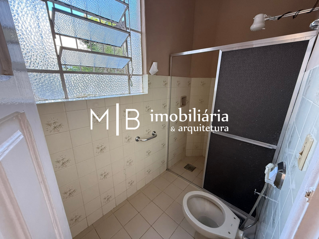 Casa 3 quartos e 1 banheiro, à venda, no bairro Centro em Cataguases